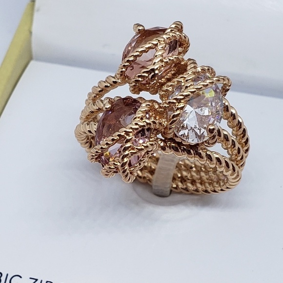 Charter Club 3 stone ring w/ rose tone metal Size 5 - Picture 3 of 7